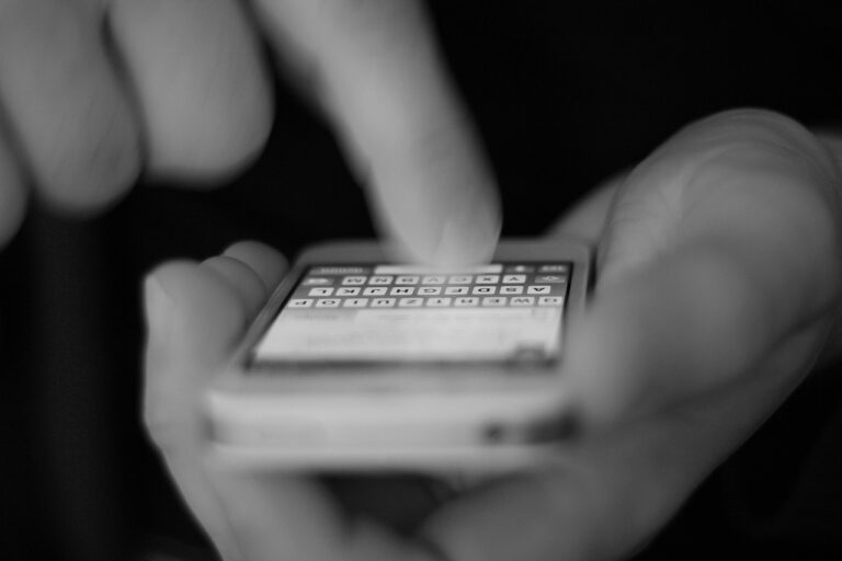 Jak se zbavit závislosti na smartphonu ve třech krocích